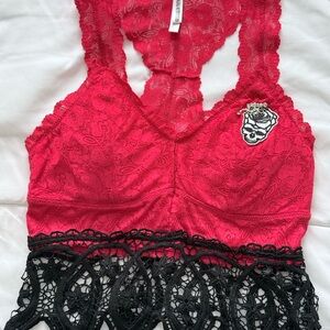 Zenana Outfitters Red and Black Lace Crop Top